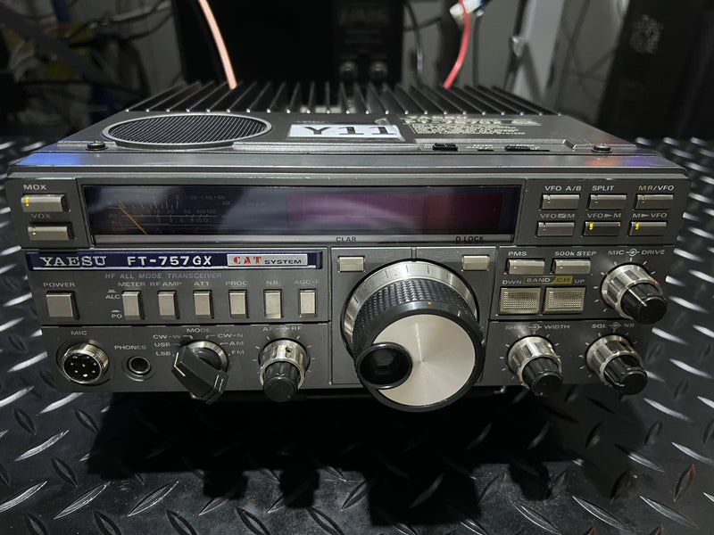 Rádio HF Yaesu FT-757GX