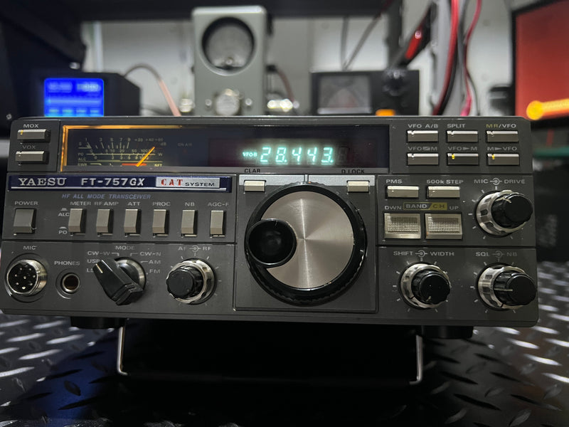 Rádio Hf Yaesu Ft-757gx + Acoplador Automatico Fc-757at