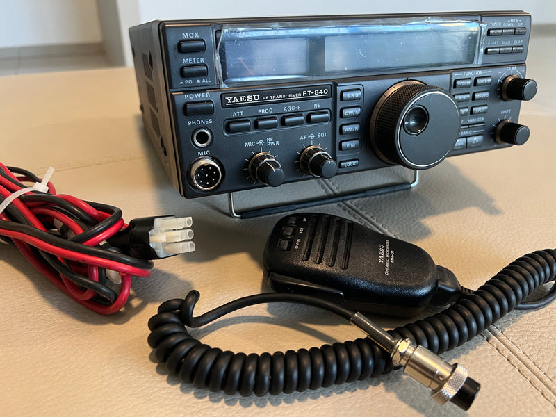 Rádio Yaesu Ft-840 Seminovo Aparência De Zero