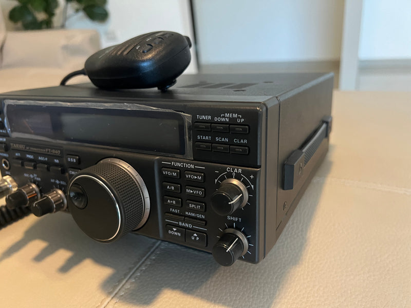 Rádio Yaesu Ft-840 Seminovo Aparência De Zero