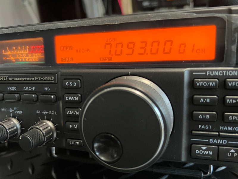 Rádio Yaesu Ft-840 Seminovo Aparência De Zero